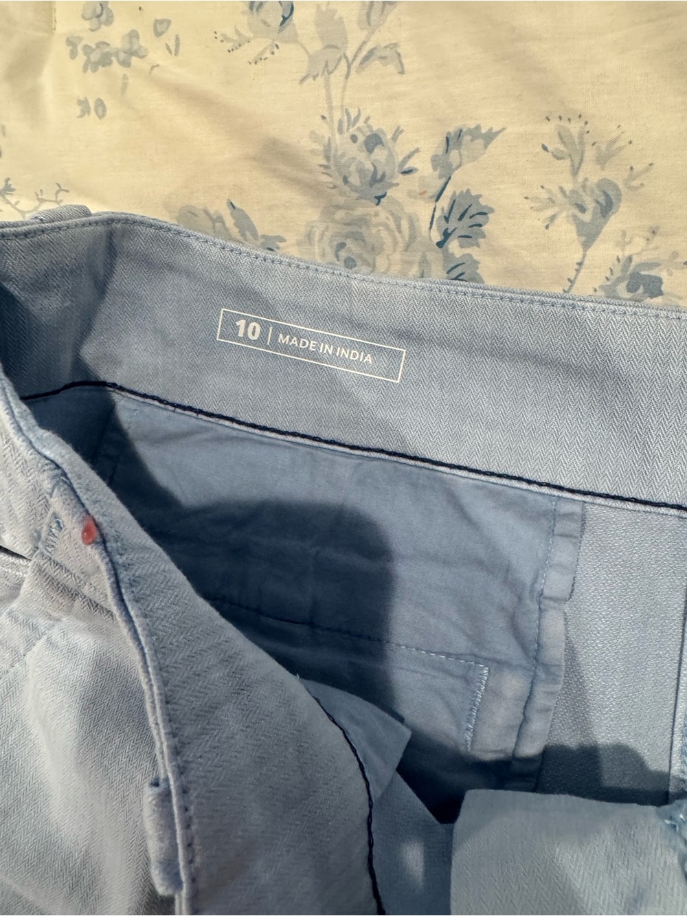 NWT Vineyard Vines Shorts Women’s Herringbone 3.5 ED in Jake Blue Color Size 10 - Picture 6 of 10